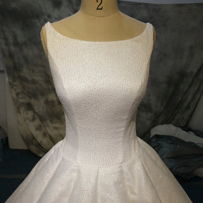 1920s Vintage Scoop Neckline Vintage Wedding Dress with Timeless Look - Rosymae