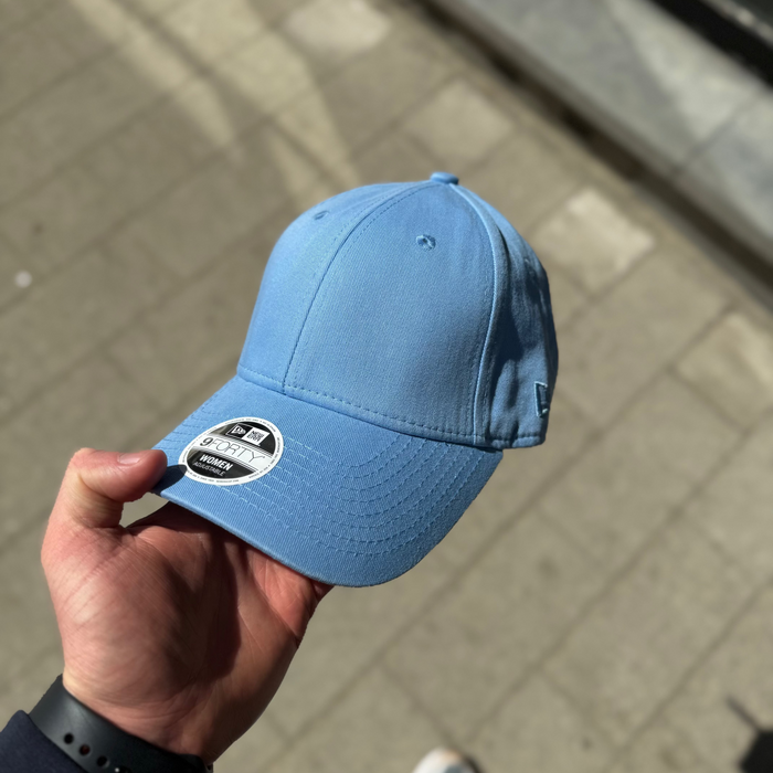 NEW ERA Women Pastel Sky Essential 9FORTY Adjustable Cap