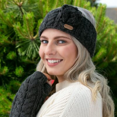 erin-knitwear24-400x400_ff3bd677-58b8-44a8-b4e1-c541a1c8e921.jpg
