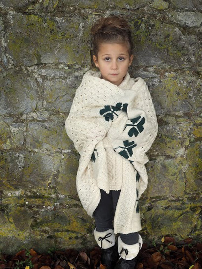 baby_shamrock_throw_cd09b0e5-b543-4661-856d-7b64806d4392.jpg