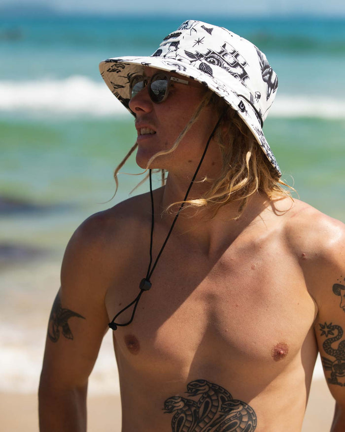 DT26 | Old School Bucket Hat