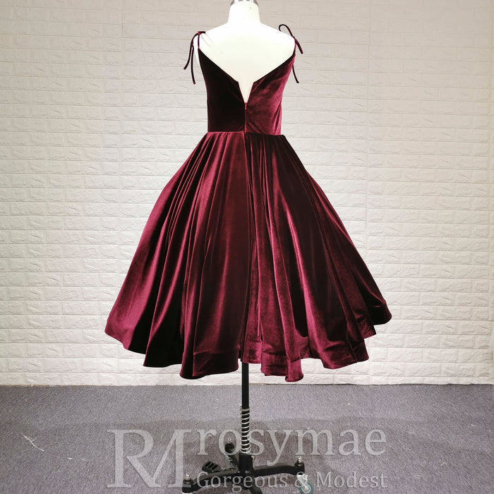 Elegant Burgundy Spaghetti Straps Velvet Prom Dress with V-neck - Rosymae