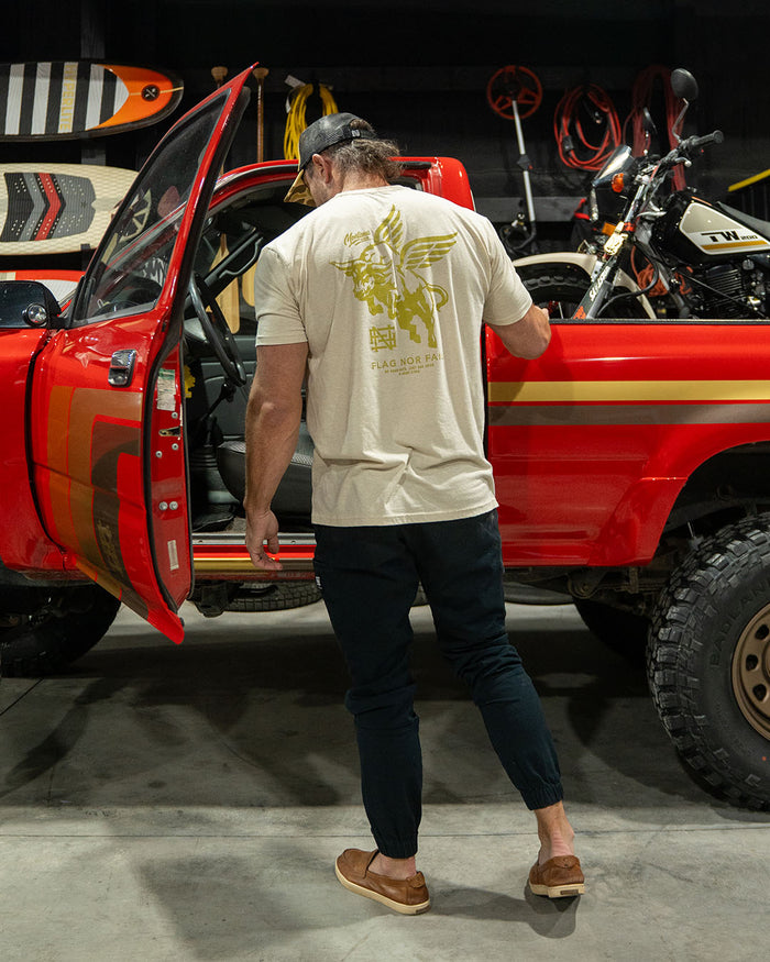 FLYING BULL TEE (CREAM)