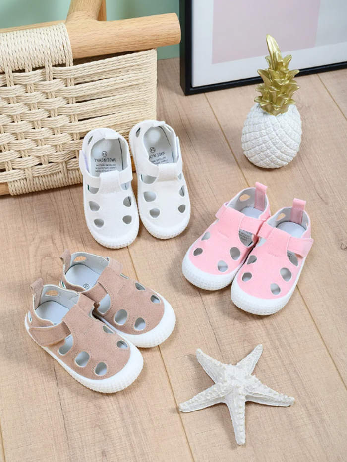 Girls Adorable Polka Dot Sandals By Liv and Mia Mia Belle Girls