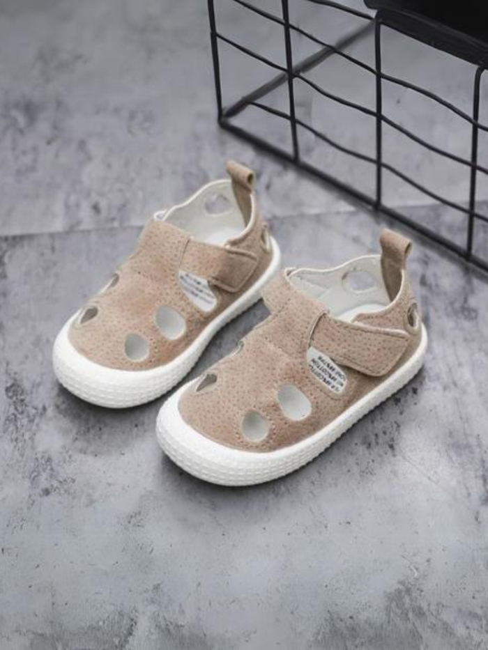 Girls Adorable Polka Dot Sandals By Liv and Mia Mia Belle Girls