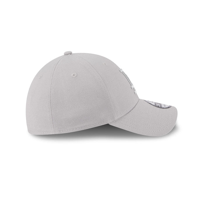 NEW ERA Grey METALLIC Los Angeles Dodgers 39THIRTY Stretch Fit Cap
