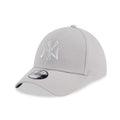NEW ERA Grey Metallic New York Yankees 39THIRTY Stretch Fit Cap