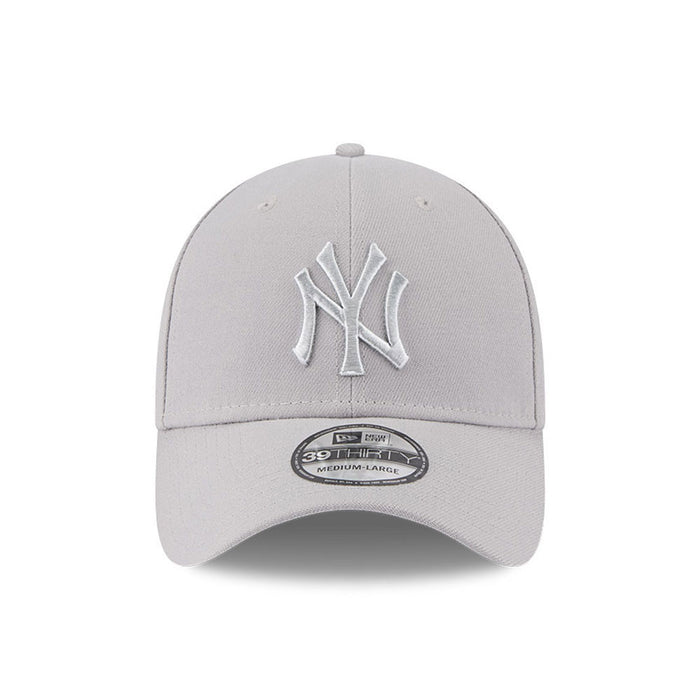 NEW ERA Grey Metallic New York Yankees 39THIRTY Stretch Fit Cap