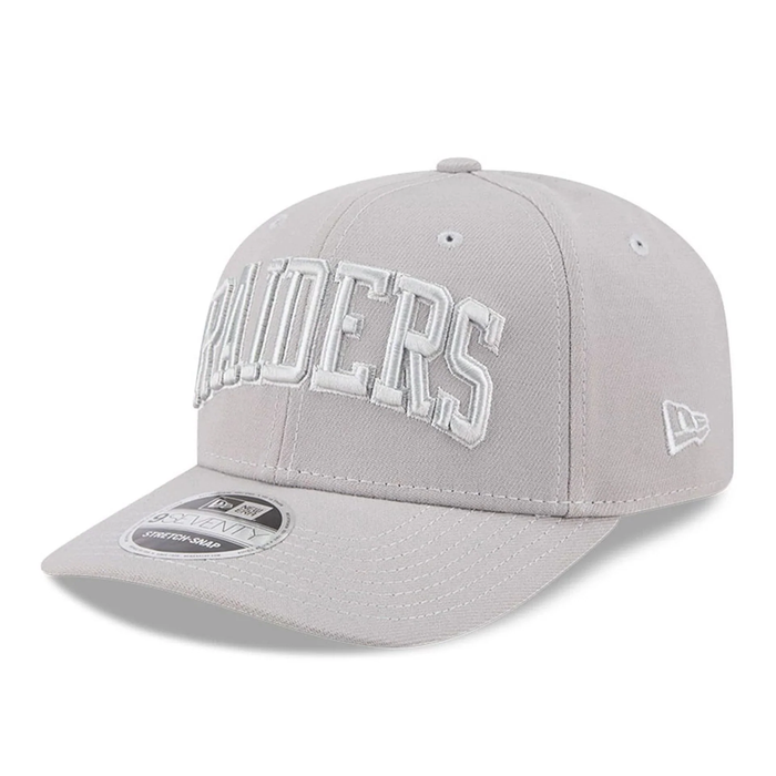NEW ERA Las Vegas Raiders NFL Script Grey 9SEVENTY Stretch Snap Adjustable Cap
