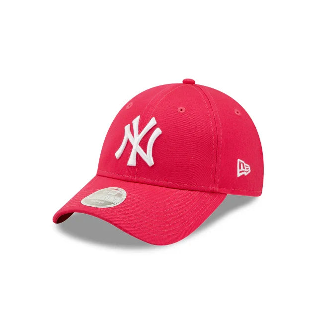 NEW ERA New York Yankees Essential Womens Dark Pink 9FORTY Cap