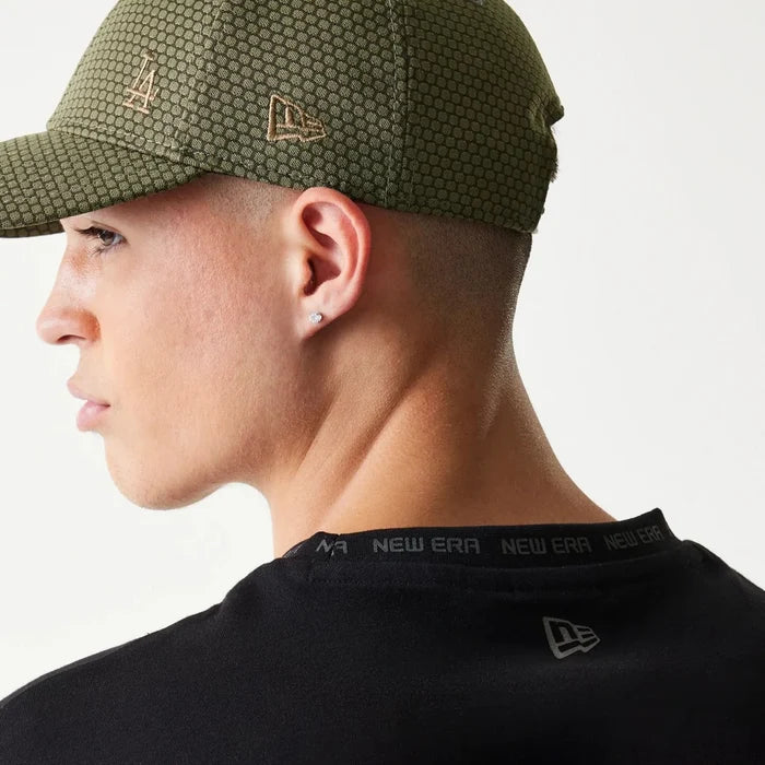 New Era Tech Black Oversized T-Shirt