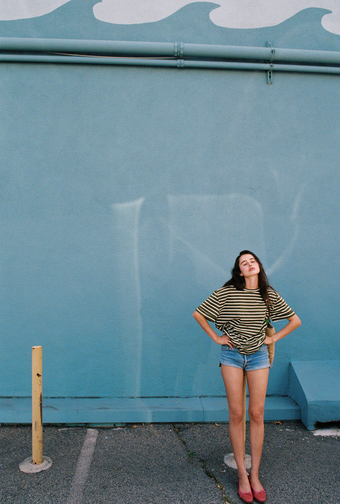 OVERSIZED BOIFRIEND T-SHIRT IN OLIVE STRIPE