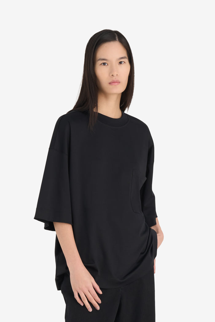OVERSIZED POCKET T-SHIRT É