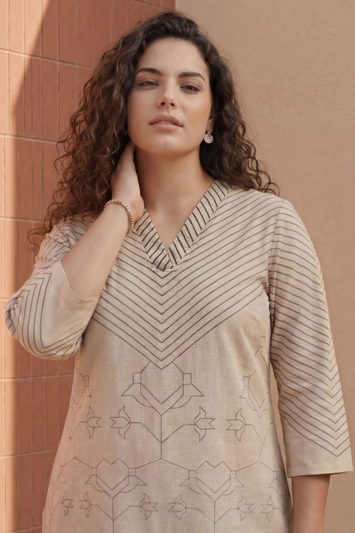 Plus Size Beige Geometric & Floral Print Cotton V Neck Kurta