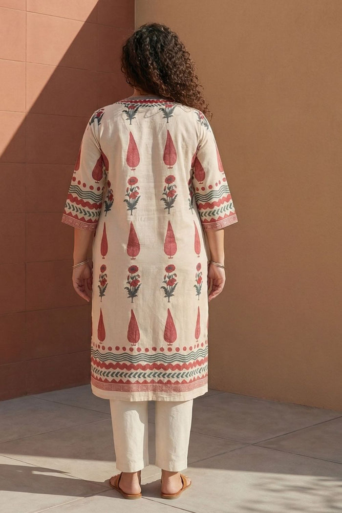 Plus Size Beige & Red Mughal Floral Booti Print Cotton V-Neck Kurta