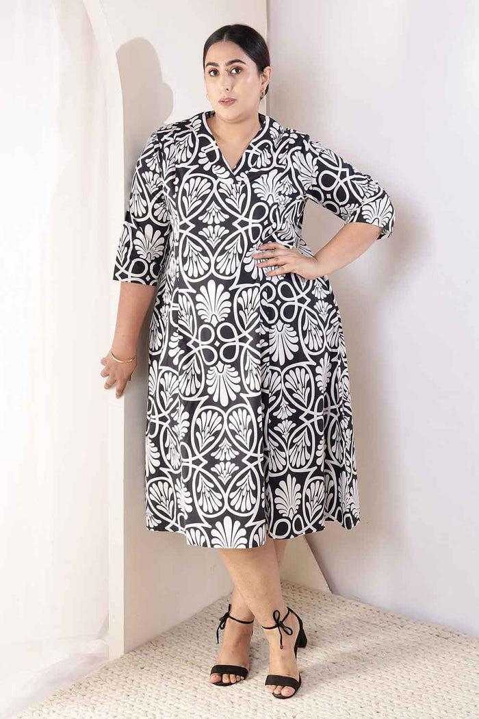 Plus Size Black & White Floral Print Cotton Midi Dress