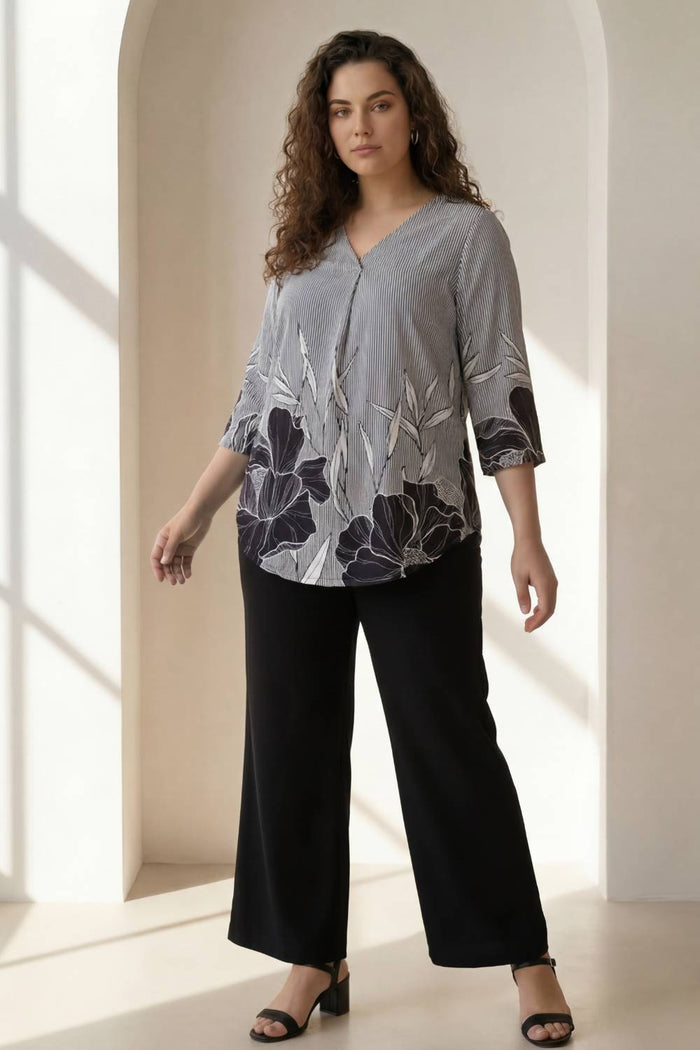 Plus Size Black White Monochromatic Floral Print Centre Pleat Top