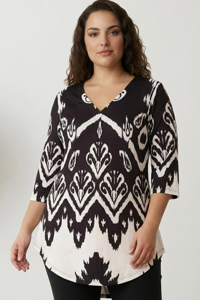 Plus Size Black White Print Centre Pleat Top
