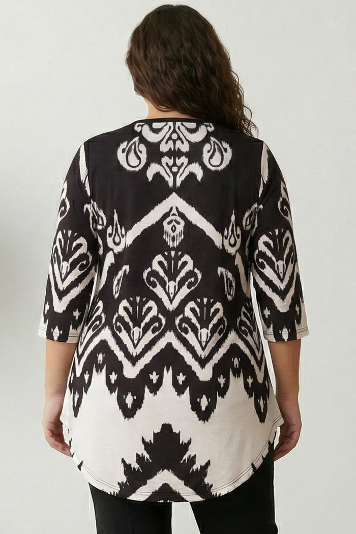 Plus Size Black White Print Centre Pleat Top