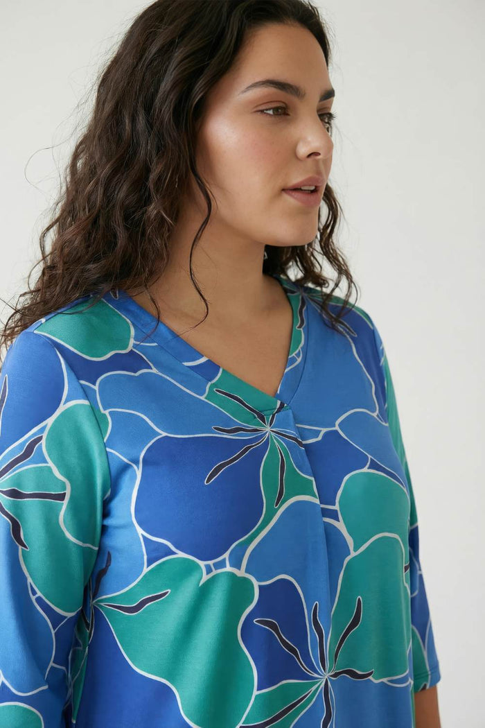 Plus Size Blue Green Abstract Centre Pleat Top