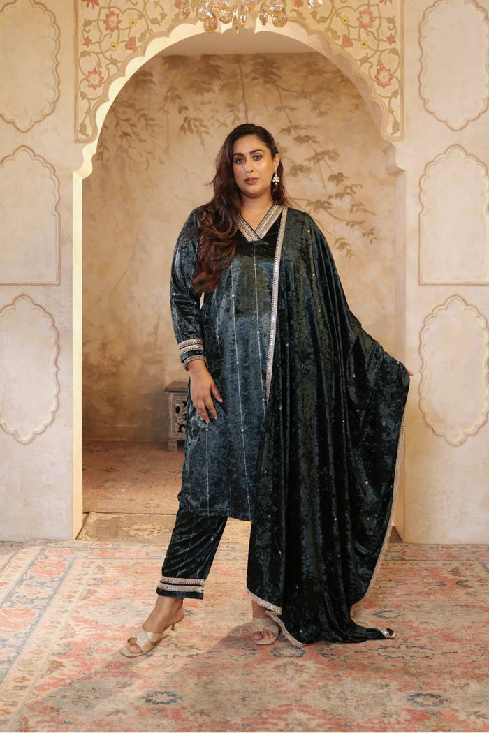 Plus Size Emerald Velvet V Neck Suit Set