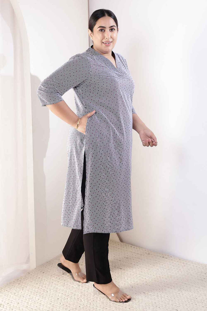 Plus Size Little Beatle Striped V Neck Cotton Kurta