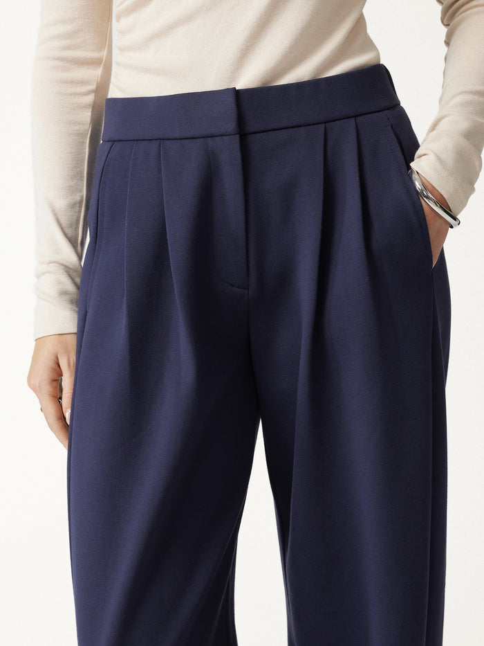 OGLmove Ponte Low-Rise Ankled Barrel Pants with Pockets