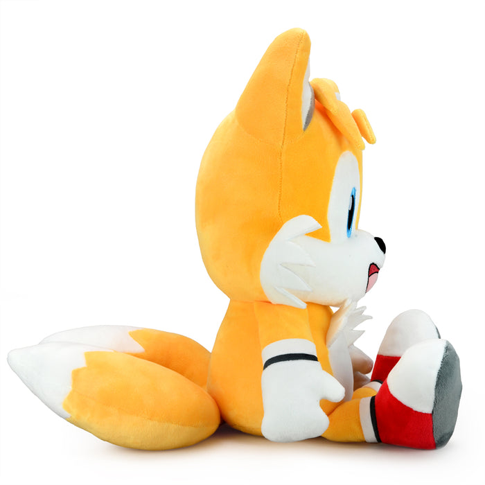 Sonic the Hedgehog Tails HugMe Shake Action plush toy, soft and cuddly with detailed character features.