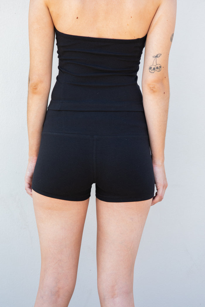 SPORTY SHORT IN ONYX