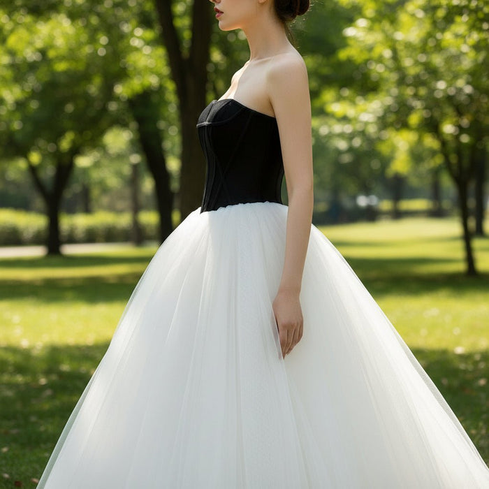 Tulle Black and White Wedding Dress with Strapless Curve Neck A-line - Rosymae