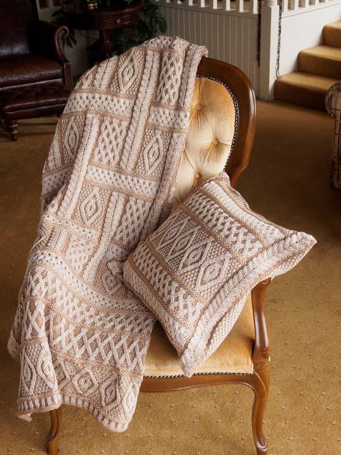 Two Tone Plated Aran Throw X4349