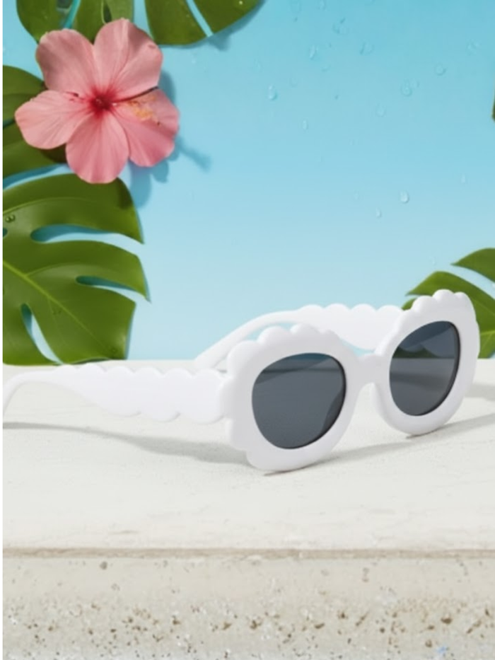 White Sunny Petals Retro Sunglasses